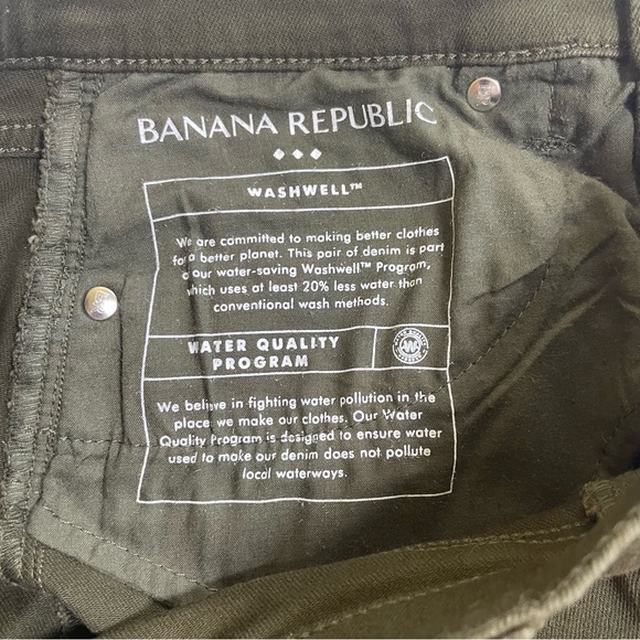 Banana Republic Olive Pencil Skirt - Picture 7 of 9